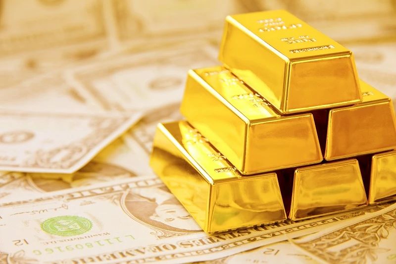 港股黄金板块逆势走强机构预测金价将破2600美元